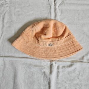ALO Yoga Terry Bucket Hat